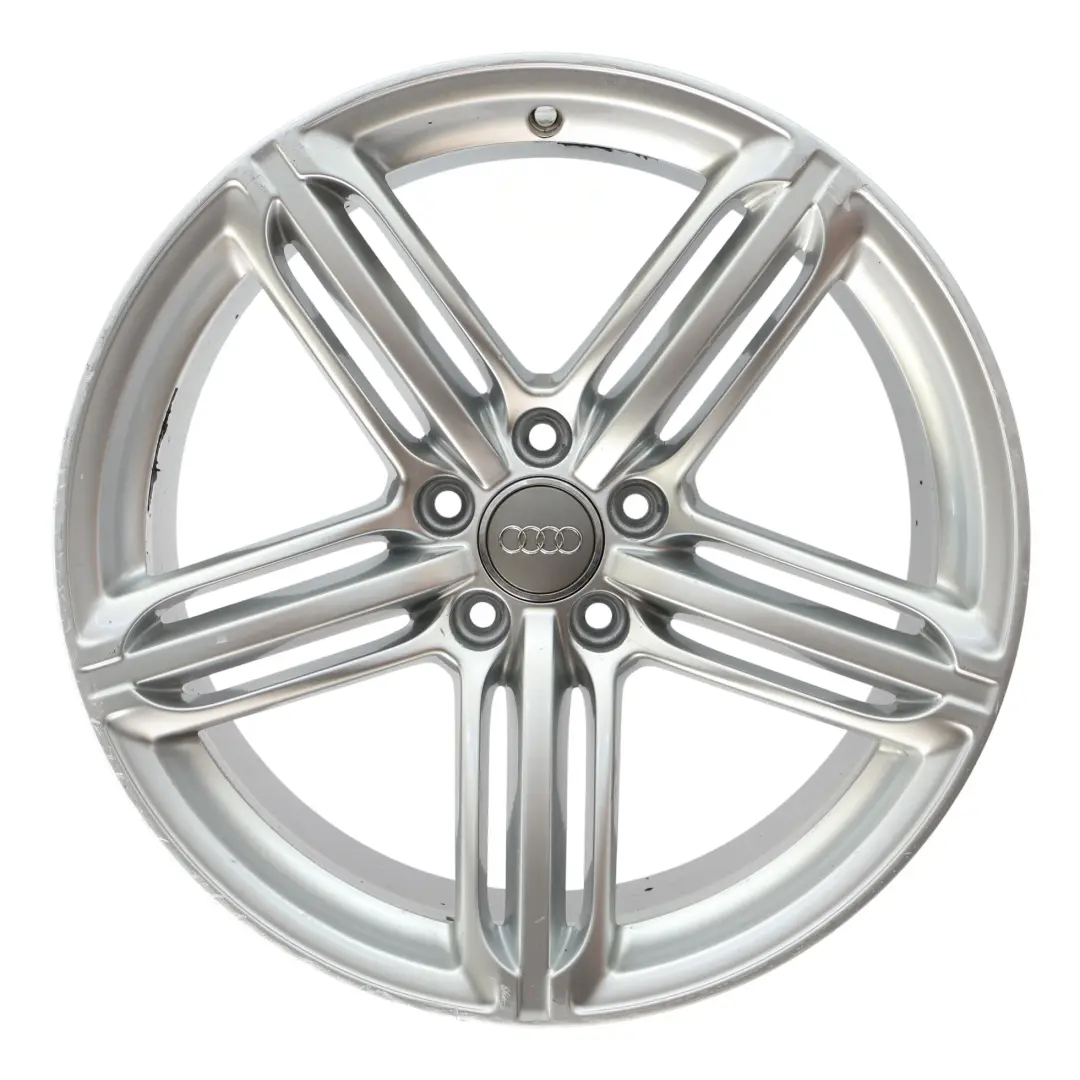Srebrna Felga Aluminiowa 19" 9J ET:33 do Audi A5 8T o numerze 8T0601025DD Audi A5 8T Srebrna Felga Aluminiowa 19" 9J ET:33 - SKU 8T0601025DD-2 - Numer Części 8T0601025DD