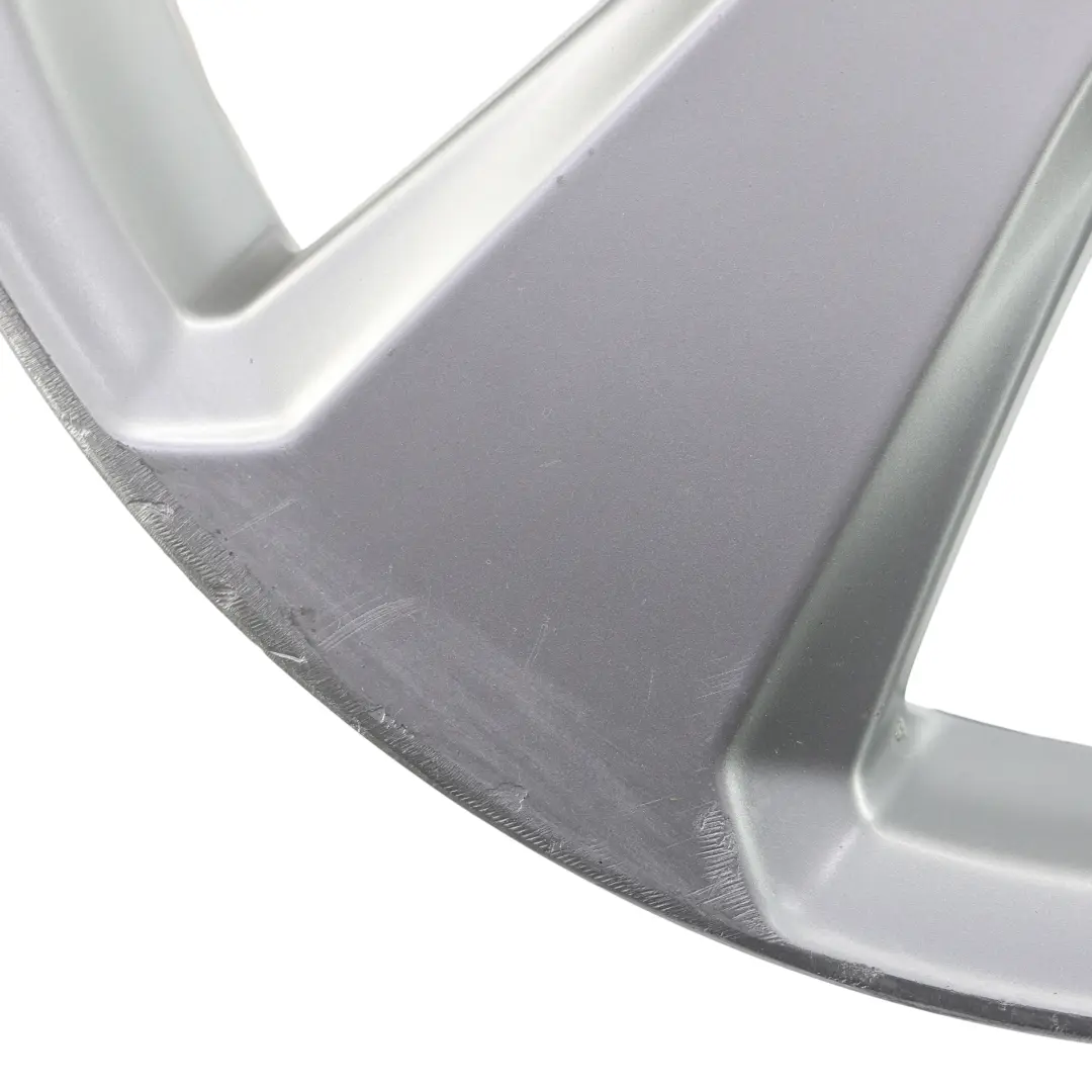 Audi A3 8V Jante En Alliage Argenté 17" ET:51 7,5J À Rayons Étoile - SKU 8V0601025BK-1 - Numéro de pièce 8V0601025BK