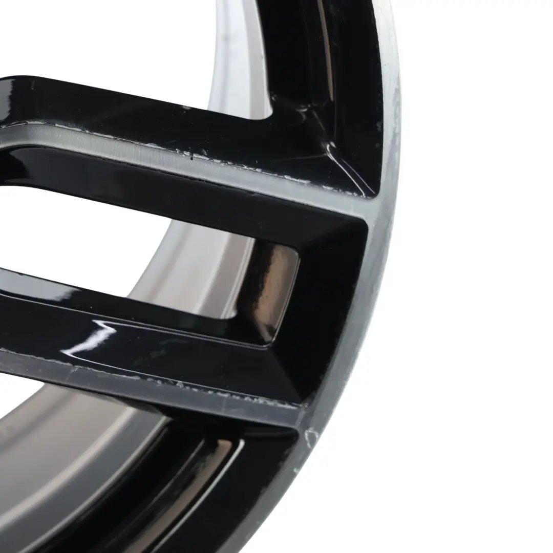 Bicolor Leichtmetallfelge Alufelge 18" ET:51 7,5J für Audi A3 8V mit Teilenummer 8V0601025M Audi A3 8V Bicolor Leichtmetallfelge Alufelge 18" ET:51 7,5J - SKU 8V0601025M-8 - Teilenummer 8V0601025M