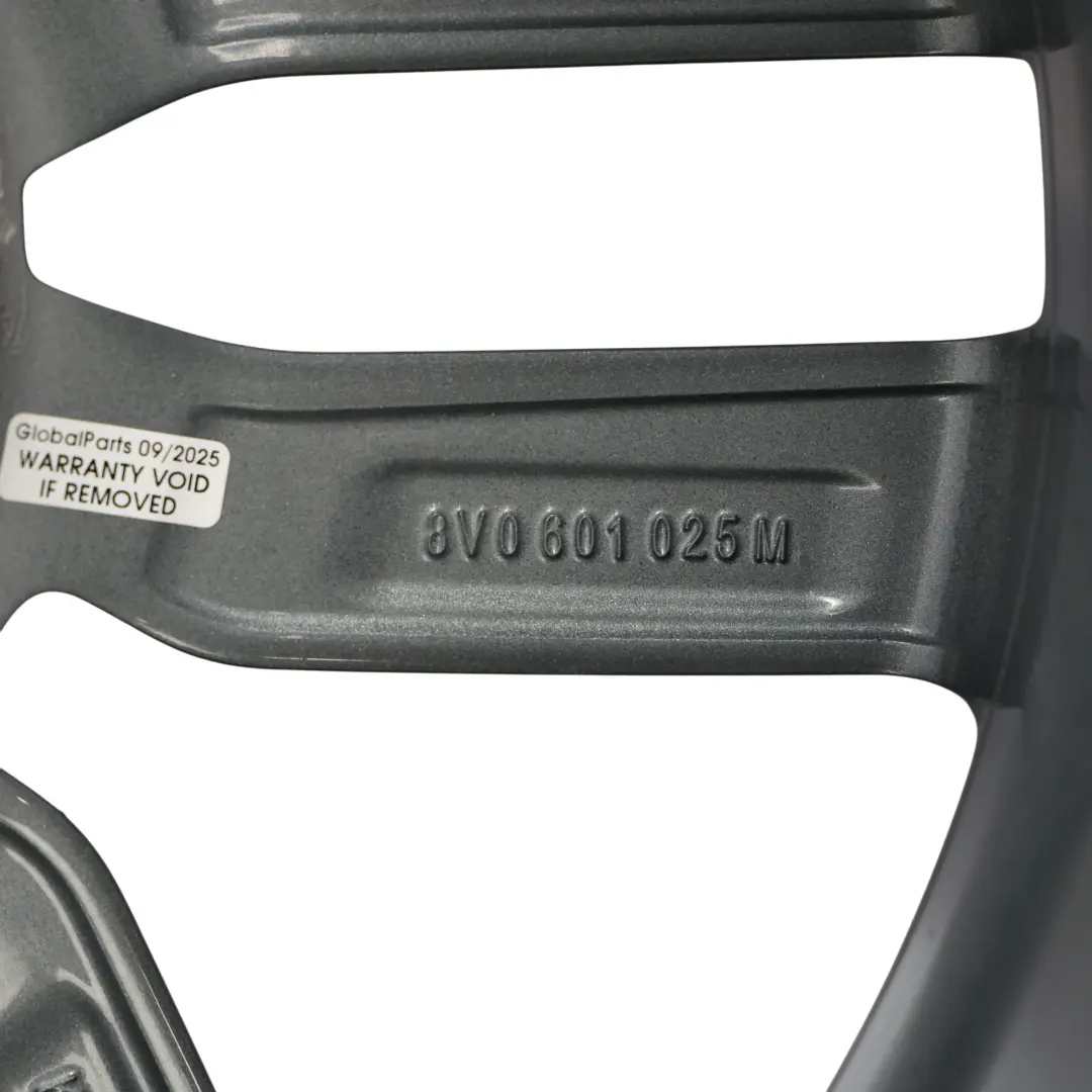 Leicht Metall Felge 18" ET:51 7,5J für Audi A3 8V mit Teilenummer 8V0601025M Audi A3 8V Leicht Metall Felge 18" ET:51 7,5J - SKU 8V0601025M - Teilenummer 8V0601025M