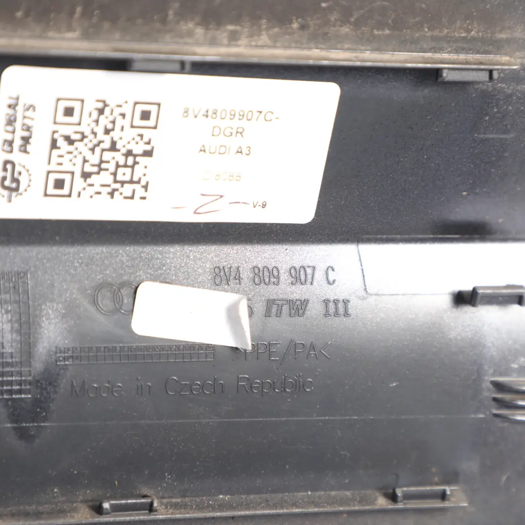 Audi A3 8V Bouchon Remplissage Carburant Gris Daytona Nacré Z7S - SKU 8V4809907C-DGR - Numéro de pièce 8V4809907C