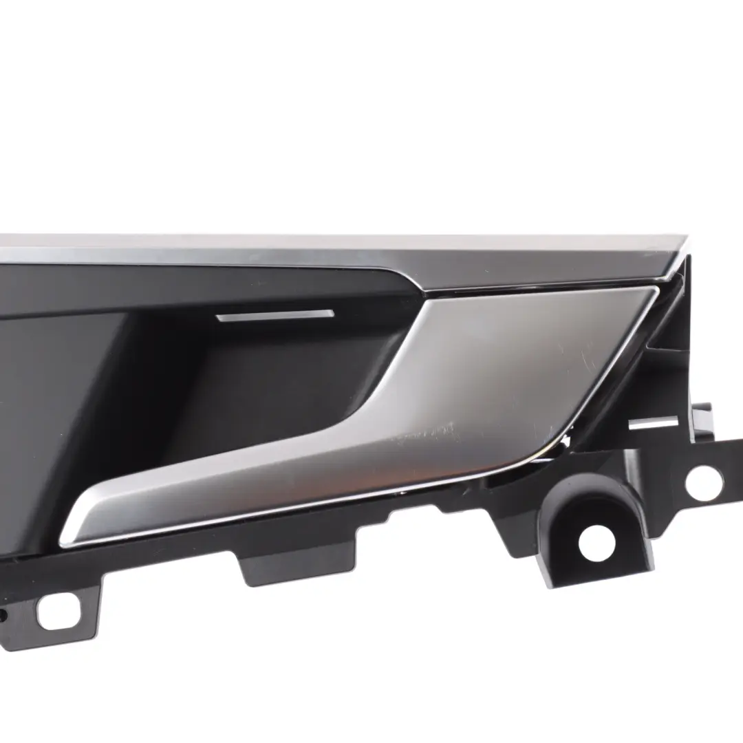 Maniglia Interna Portiera Posteriore Destra per Audi A5 F5 con numero di parte 8W0959528 Audi A5 F5 Maniglia Interna Portiera Posteriore Destra - SKU 8W0959528 - Numero di parte 8W0959528