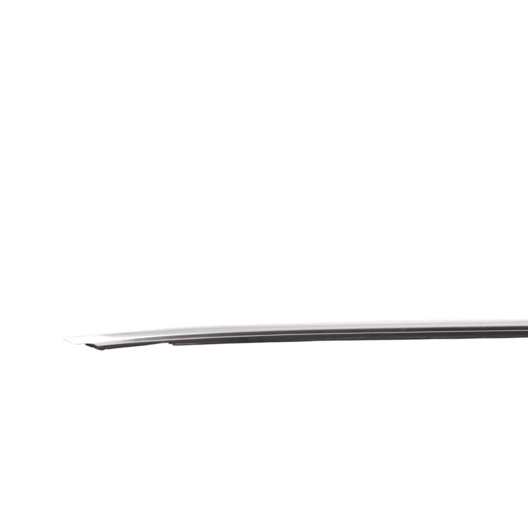 Porta Finestra Guarnizione Anteriore Destra Chrome per Audi A5 F5 con numero di parte 8W6853284C Audi A5 F5 Porta Finestra Guarnizione Anteriore Destra Chrome - SKU 8W6853284C - Numero di parte 8W6853284C