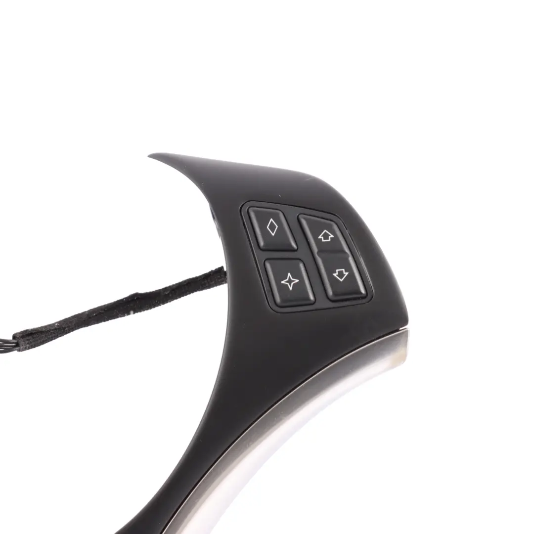 BMW E87 E90 E91 Cubierta volante interruptor multifunción Negro - SKU 9123289 - Número de pieza 9123289