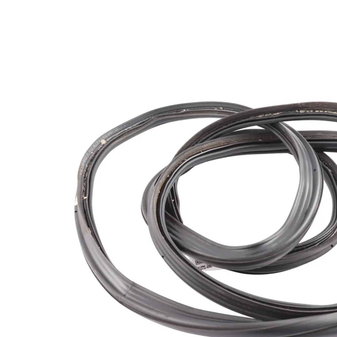 Boot Lid Tailgate Door Rubber Seal Gasket 7P5827705G to Porsche Cayenne 92A Rear with Part number 95851270501 Porsche Cayenne 92A Rear Boot Lid Tailgate Door Rubber Seal Gasket 7P5827705G - SKU 95851270501 - Part number 95851270501