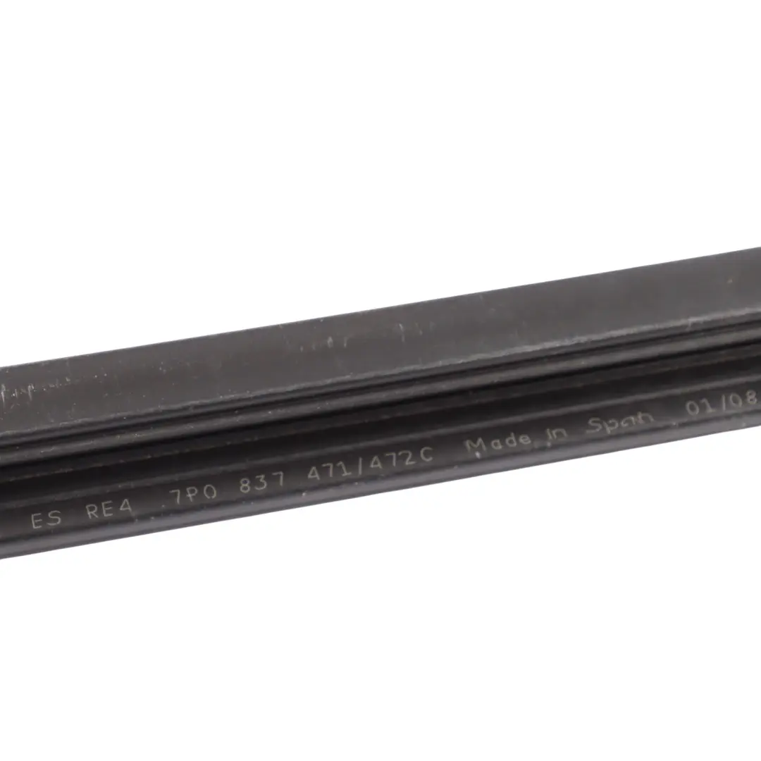 Porsche Cayenne 92A Vordere Tür Fenster Streifen Dichtung Links 7P0837471C - SKU 95853147102 - Teilenummer 95853147102