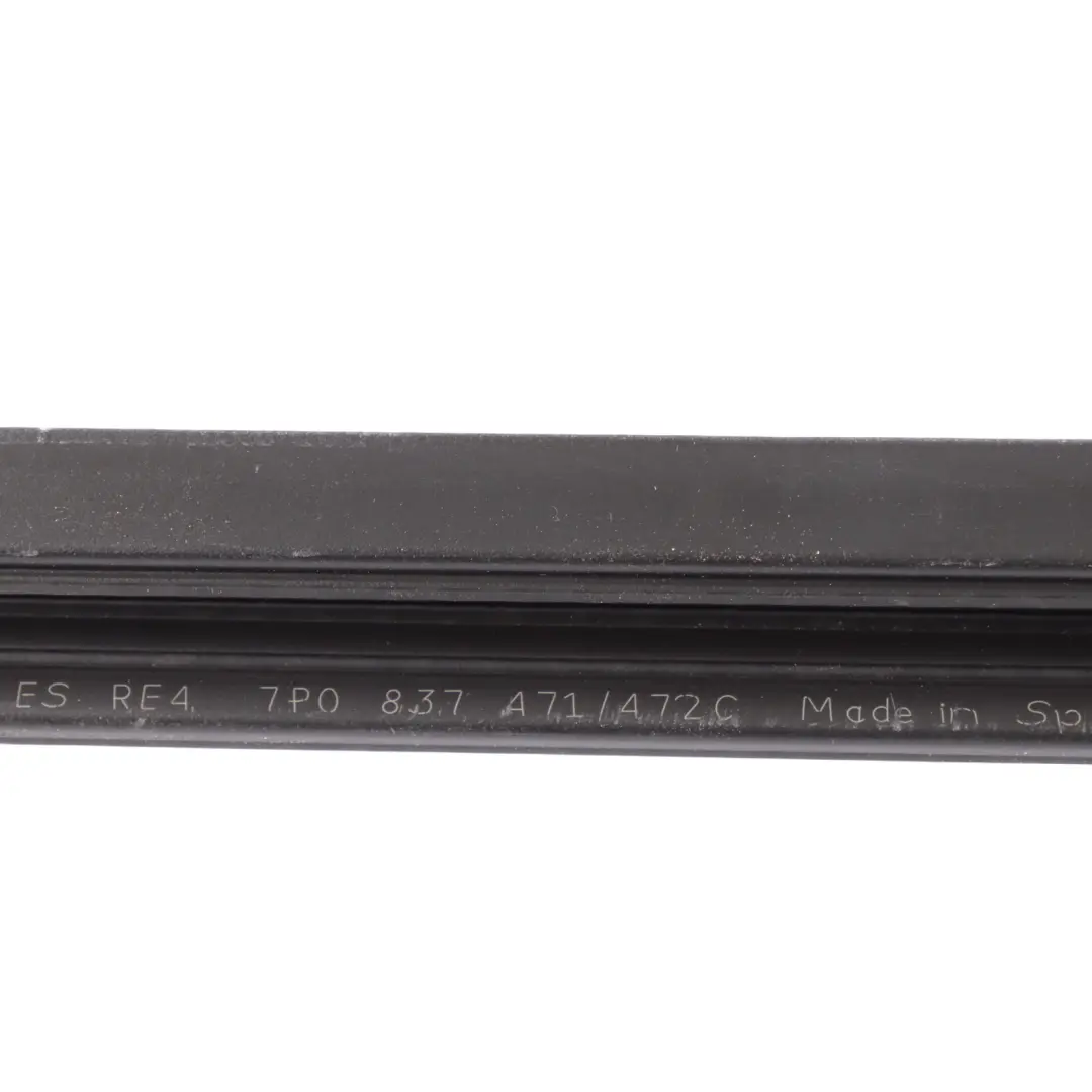 Porsche Cayenne 92A Joint D'Étanchéité De Porte Avant Droite 7P0837472C - SKU 95853147202 - Numéro de pièce 95853147202