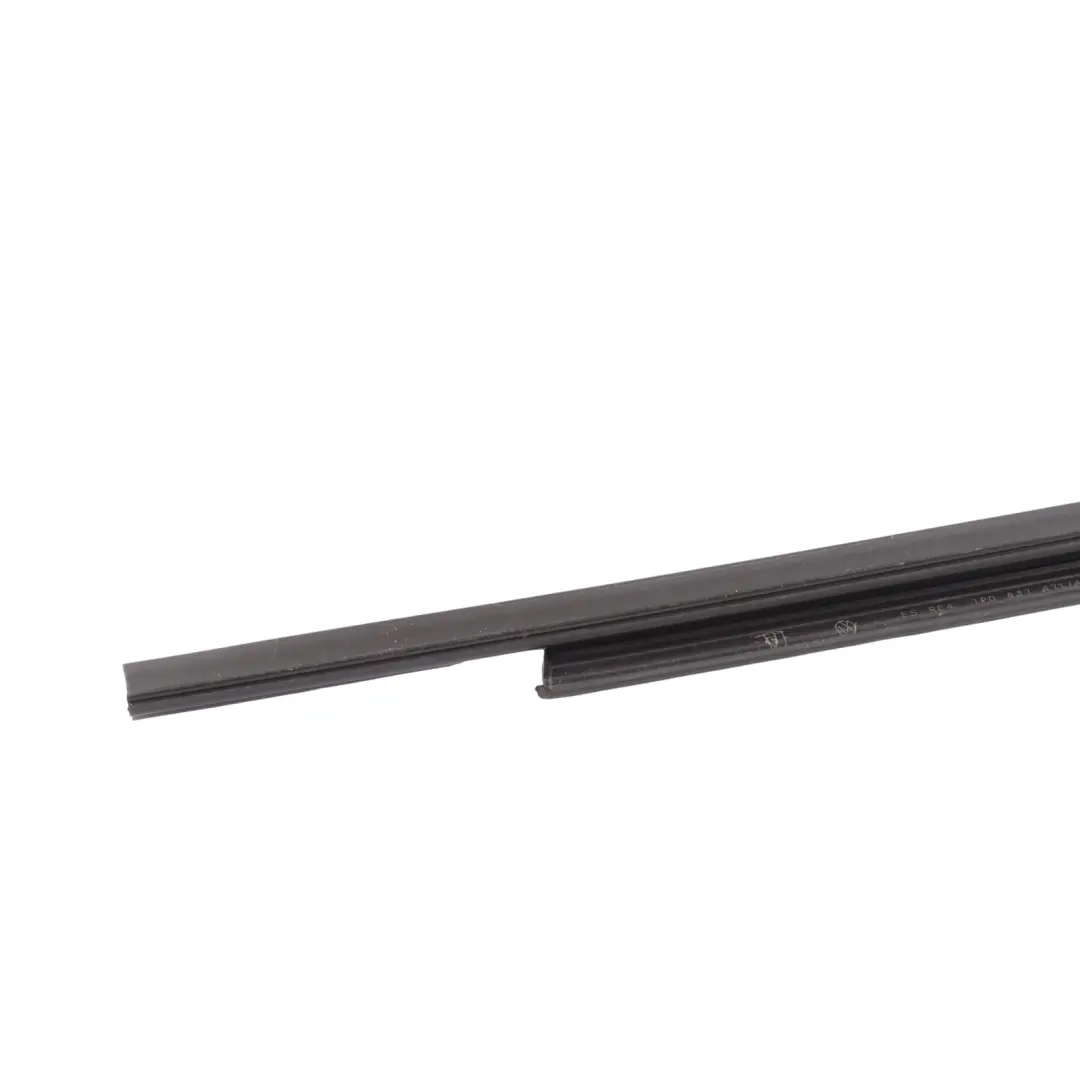 Porsche Cayenne 92A Vordere Tür Fensterstreifen Dichtung Rechts 7P0837472C - SKU 95853147202 - Teilenummer 95853147202