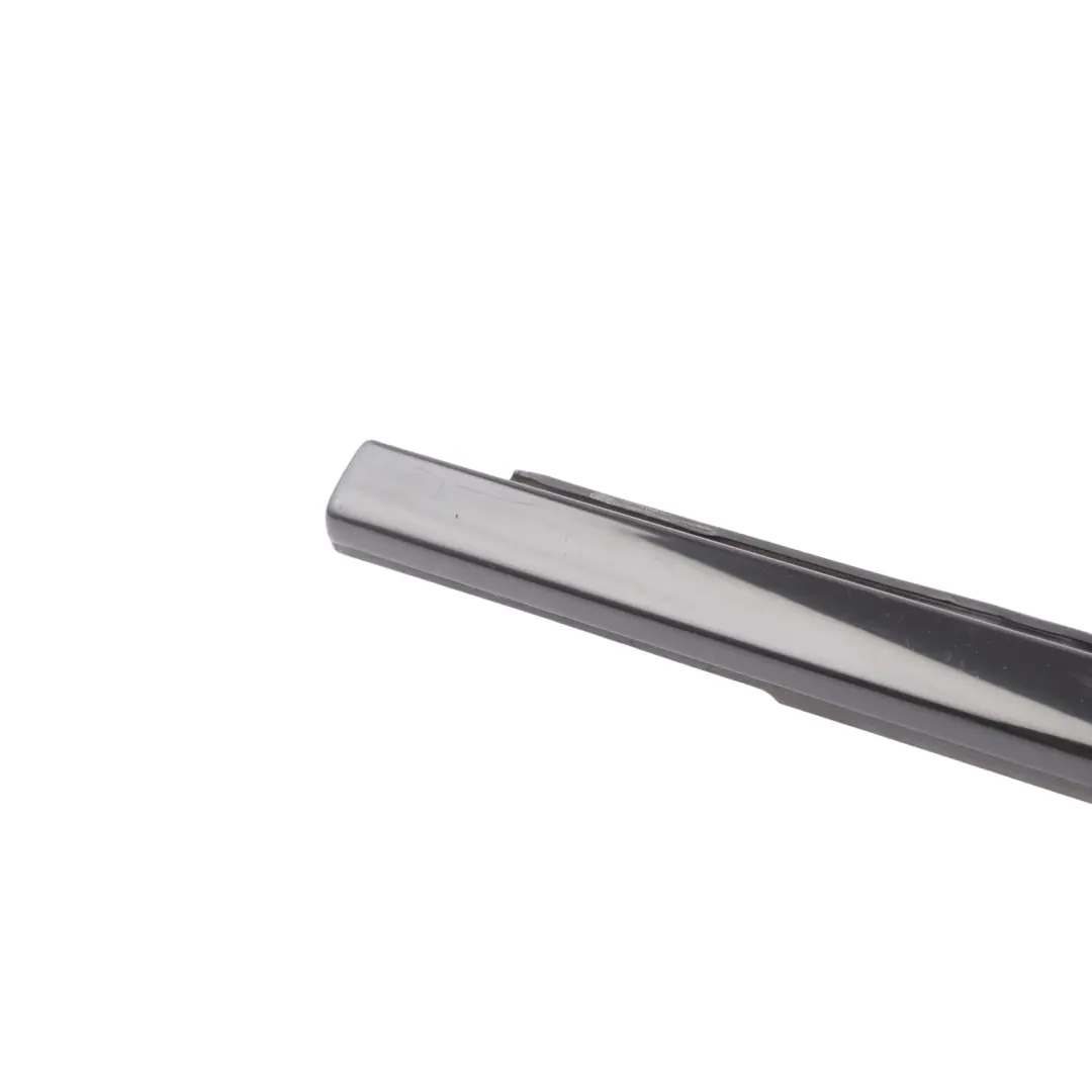 Front Door Weather Strip Seal Gasket Left N/S 7P0837477E to Porsche Cayenne 92A with Part number 95855947511 Porsche Cayenne 92A Front Door Weather Strip Seal Gasket Left N/S 7P0837477E - SKU 95855947511 - Part number 95855947511