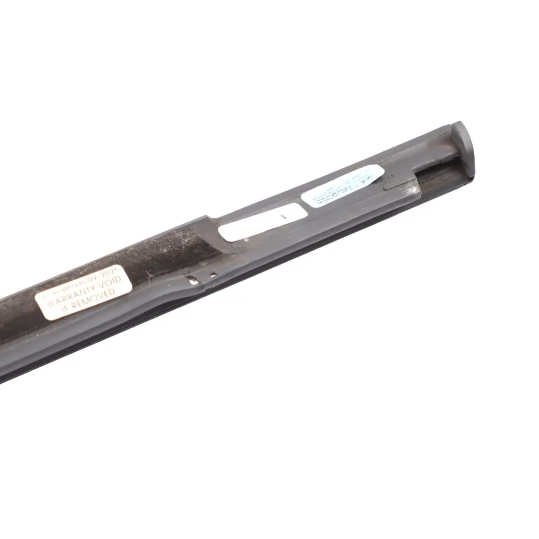 Front Door Weather Strip Seal Gasket Right O/S 7P0837478E to Porsche Cayenne 92A with Part number 95855947611 Porsche Cayenne 92A Front Door Weather Strip Seal Gasket Right O/S 7P0837478E - SKU 95855947611 - Part number 95855947611