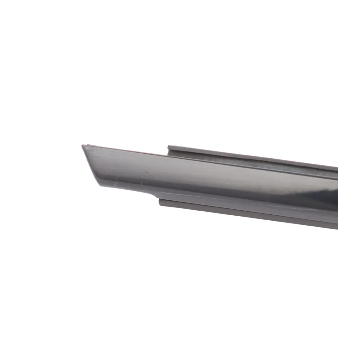 Front Door Weather Strip Seal Gasket Right O/S 7P0837478E to Porsche Cayenne 92A with Part number 95855947611 Porsche Cayenne 92A Front Door Weather Strip Seal Gasket Right O/S 7P0837478E - SKU 95855947611 - Part number 95855947611