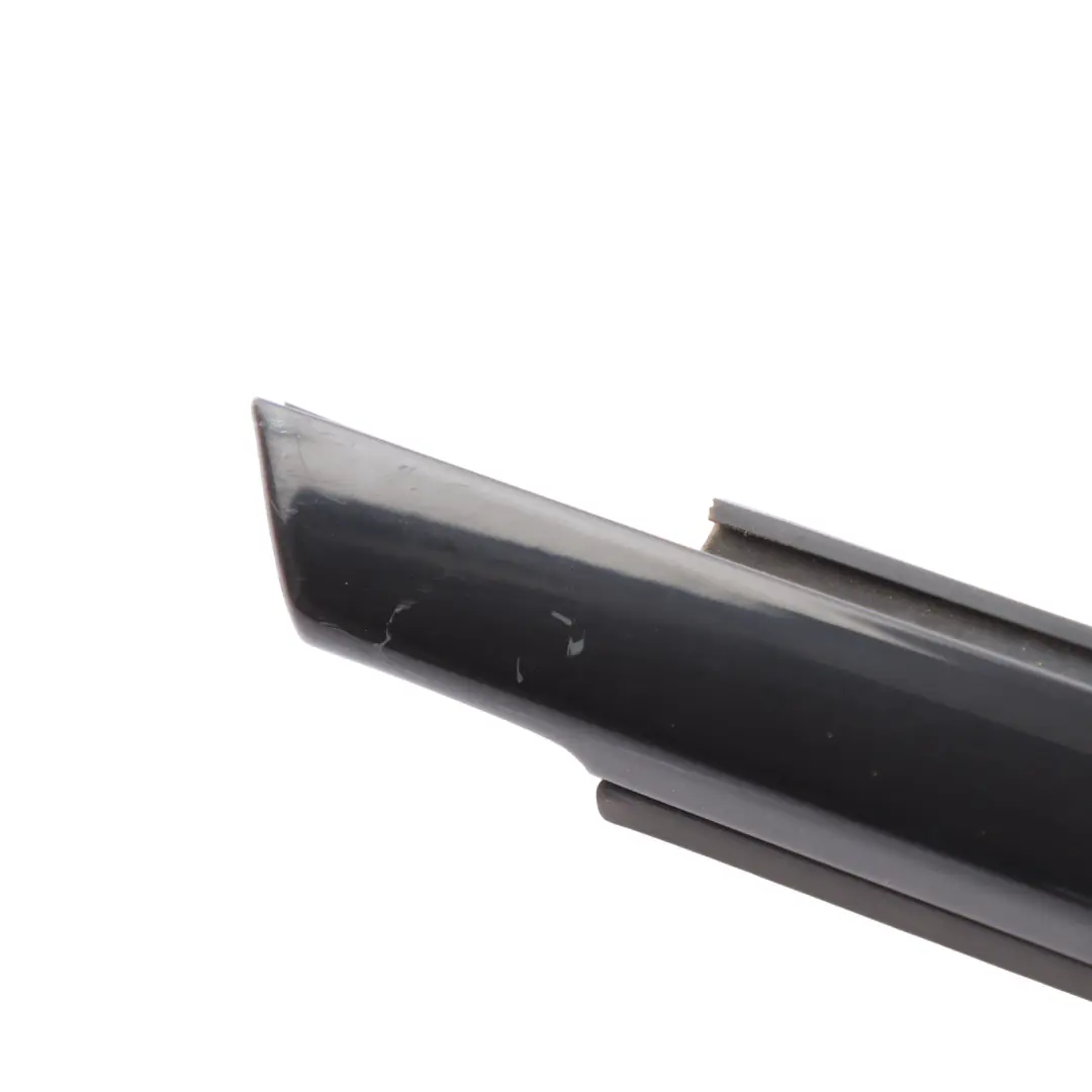 Front Door Weather Strip Seal Gasket Right O/S 7P0837478E to Porsche Cayenne 92A with Part number 95855947611 Porsche Cayenne 92A Front Door Weather Strip Seal Gasket Right O/S 7P0837478E - SKU 95855947611 - Part number 95855947611