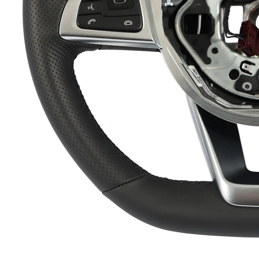 Kierownica NOWA Czarna Skóra Ścięta Łopatki do Mercedes W213 o numerze A0004606600 Mercedes W213 Kierownica NOWA Czarna Skóra Ścięta Łopatki - SKU A0004606600-1 - Numer Części A0004606600