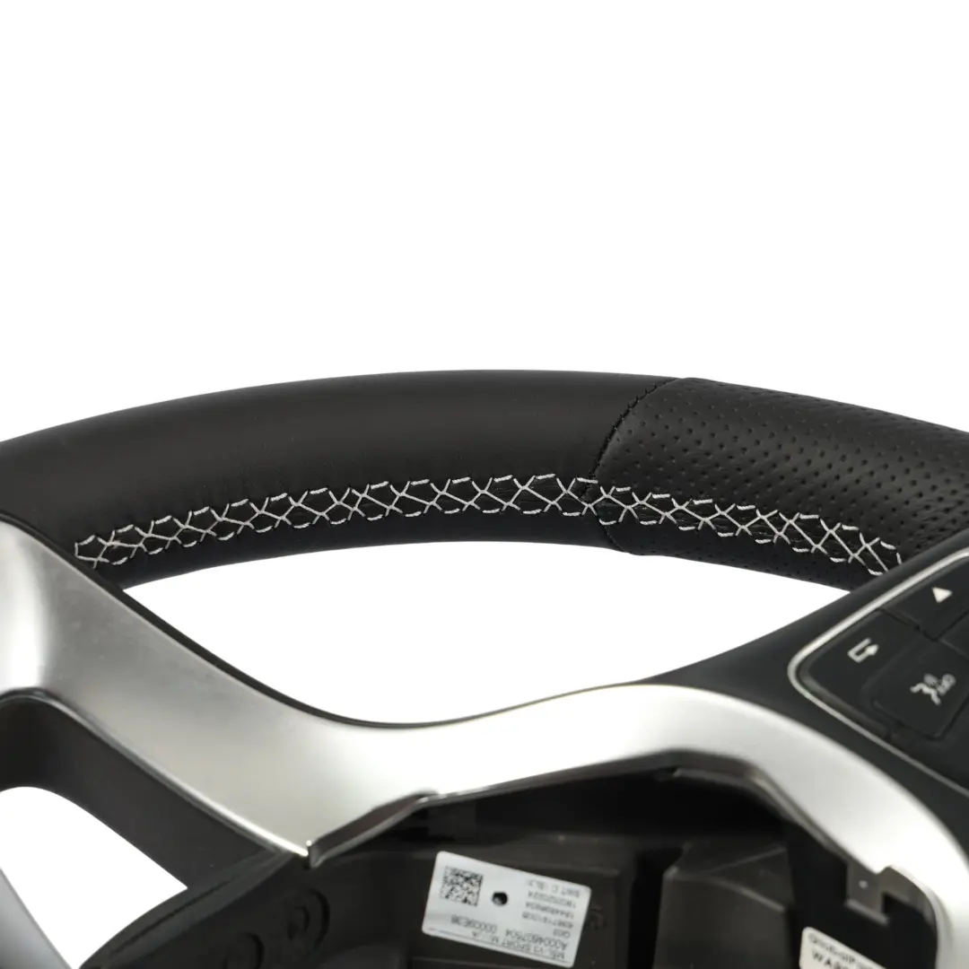 X470 Volante NUOVO Pelle Nera Fili Bianchi Multifunzione per Mercedes X250 con numero di parte A0004607504 Mercedes X250 X470 Volante NUOVO Pelle Nera Fili Bianchi Multifunzione - SKU A0004607504-1 - Numero di parte A0004607504