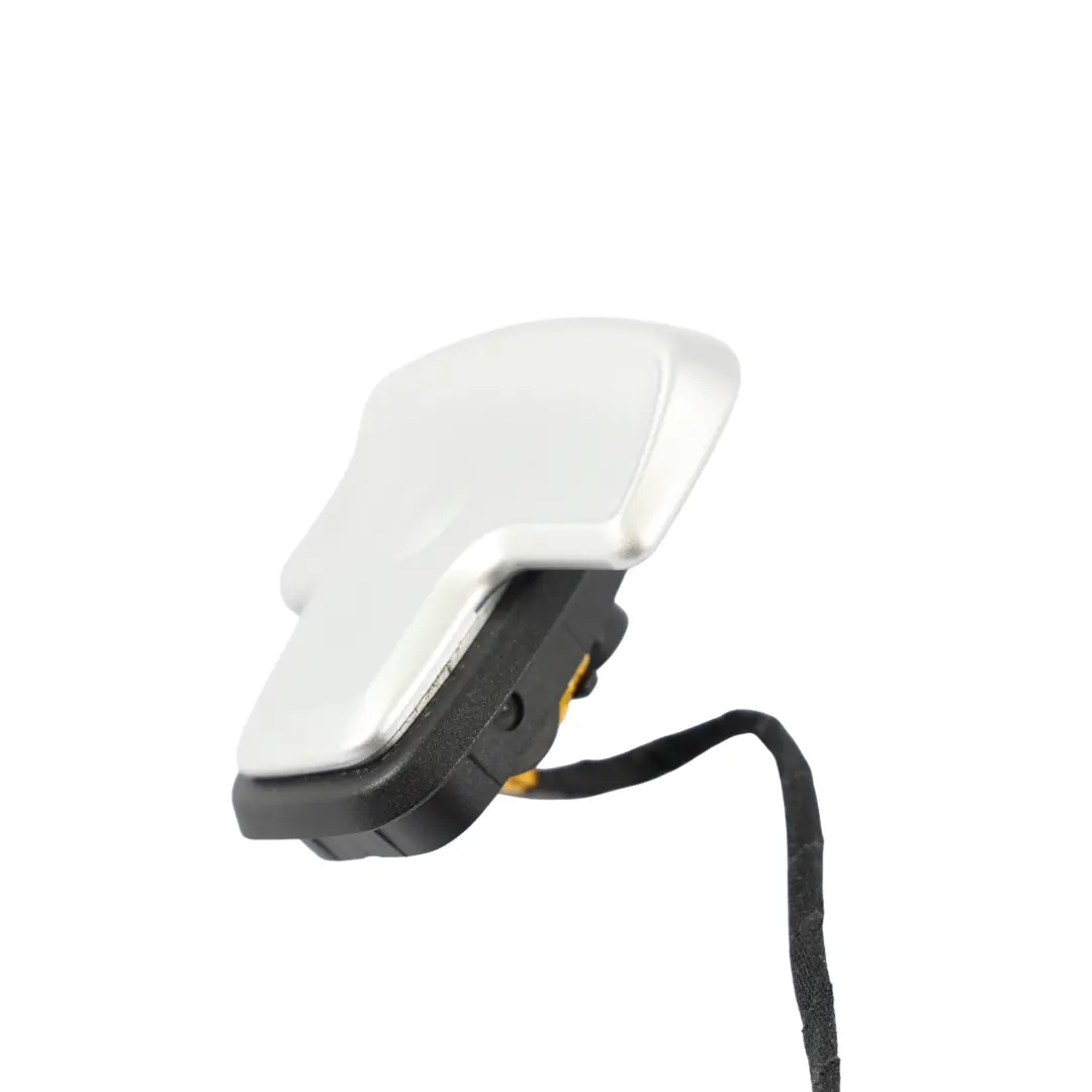 Łopatki Zmiany Biegów Kierownicy Górny Dolny Bieg AMG do Mercedes W204 W212 o numerze A0005453068 Mercedes W204 W212 Łopatki Zmiany Biegów Kierownicy Górny Dolny Bieg AMG - SKU A0005453068-1 - Numer Części A0005453068