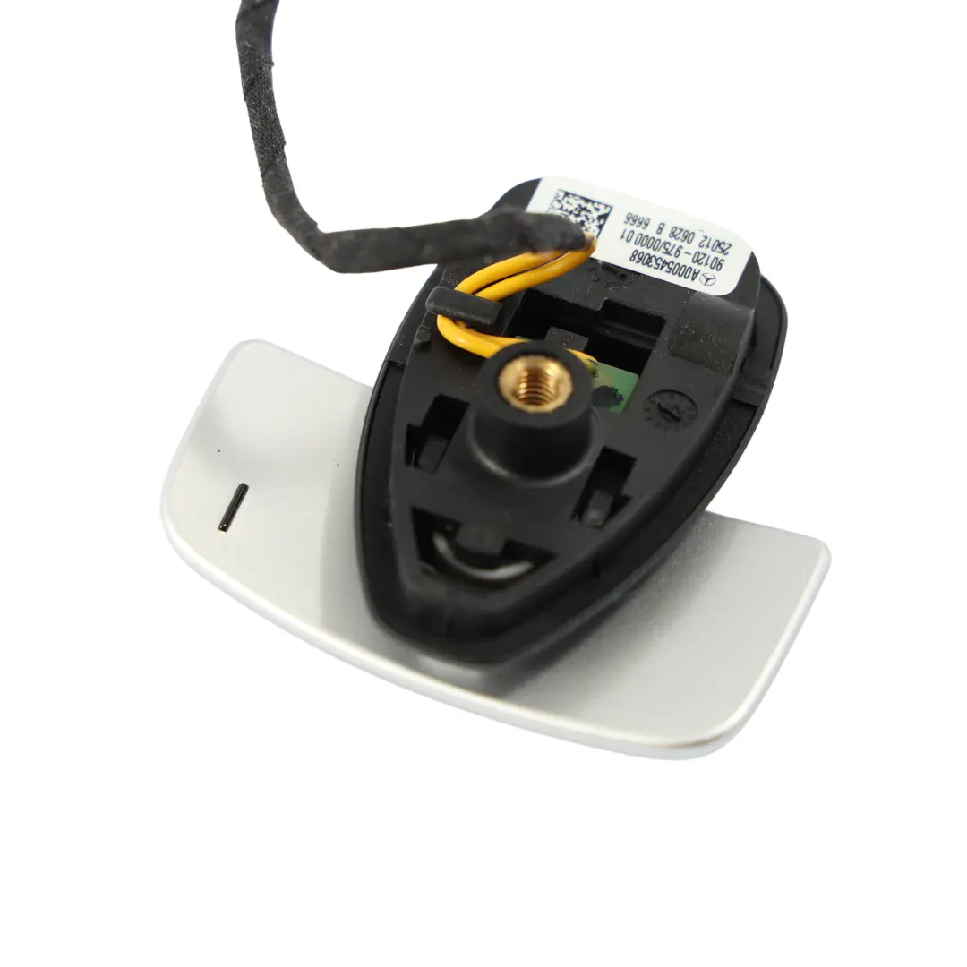 Paletas De Cambio Superior Inferior AMG para Mercedes W204 W212 Volante con número de pieza A0005453068 Mercedes W204 W212 Volante Paletas De Cambio Superior Inferior AMG - SKU A0005453068-1 - Número de pieza A0005453068