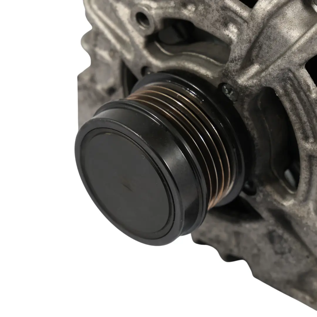 Alternatore Generatore Bosch A180 Benzina per Mercedes W176 W242 W246 con numero di parte A0009061903 Mercedes W176 W242 W246 Alternatore Generatore Bosch A180 Benzina - SKU A0009061903-1 - Numero di parte A0009061903