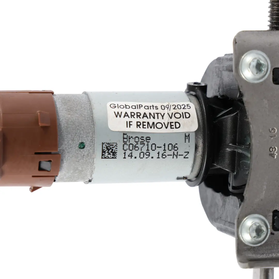 Mercedes W205 Moteur Réglage Inclinaison Du Siège Avant Gauche C06710-106 - SKU A0009102209 - Numéro de pièce A0009102209