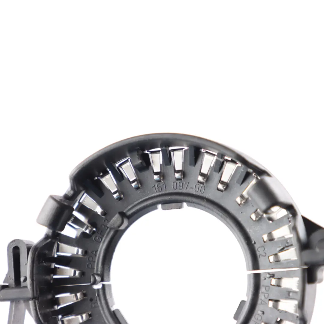 Douille Ampoule Phare Avant Xénon pour Mercedes W164 W906 W211 W639 S211 à propos du numéro de pièce A0018265482 Mercedes W164 W906 W211 W639 S211 Douille Ampoule Phare Avant Xénon - SKU A0018265482 - Numéro de pièce A0018265482