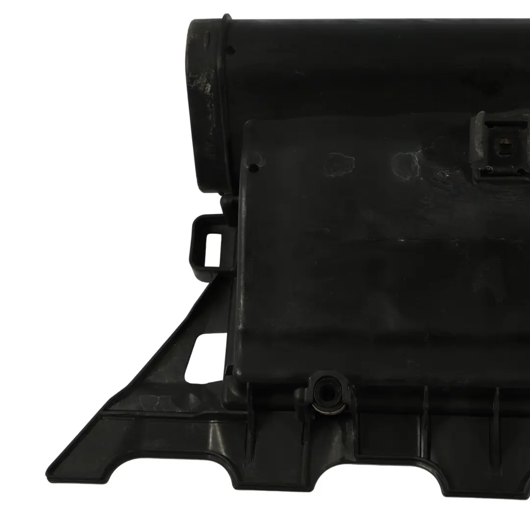 Mercedes W204 C209 W212 C63 AMG Caja Filtro Admisión Aire Izquierda - SKU A1560920303 - Número de pieza A1560920303