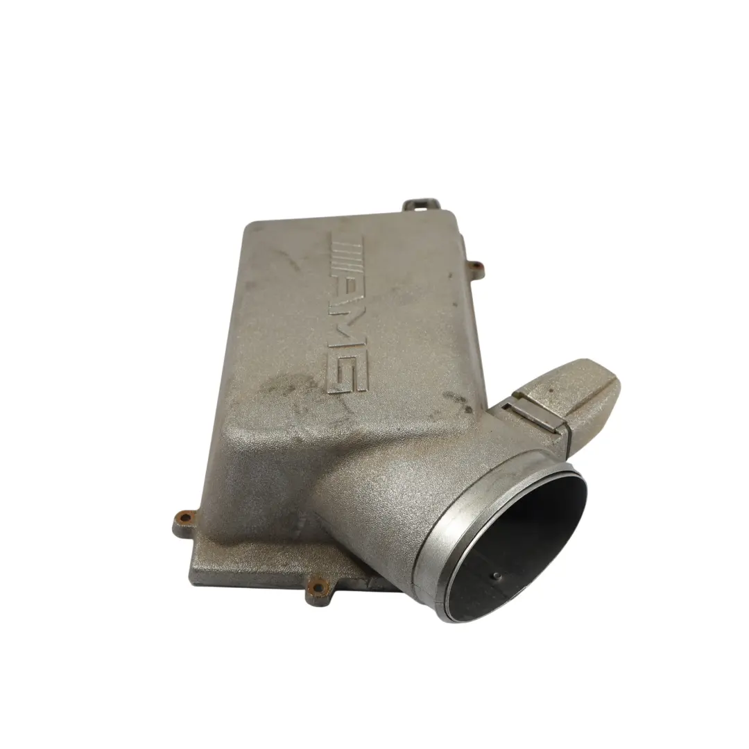 C63 AMG Boîtier De Filtre À Air Gauche pour Mercedes W204 C209 W212 à propos du numéro de pièce A1560940506 Mercedes W204 C209 W212 C63 AMG Boîtier De Filtre À Air Gauche - SKU A1560940506 - Numéro de pièce A1560940506