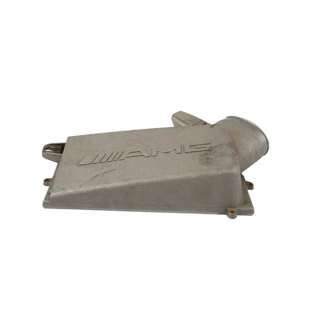 C63 AMG Boîtier De Filtre À Air Gauche pour Mercedes W204 C209 W212 à propos du numéro de pièce A1560940506 Mercedes W204 C209 W212 C63 AMG Boîtier De Filtre À Air Gauche - SKU A1560940506 - Numéro de pièce A1560940506