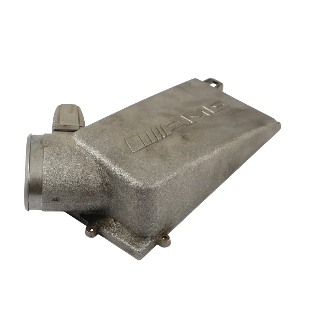 C63 AMG Caja Filtro Aire Derecha Exterior para Mercedes W204 C209 W212 con número de pieza A1560940606 Mercedes W204 C209 W212 C63 AMG Caja Filtro Aire Derecha Exterior - SKU A1560940606 - Número de pieza A1560940606