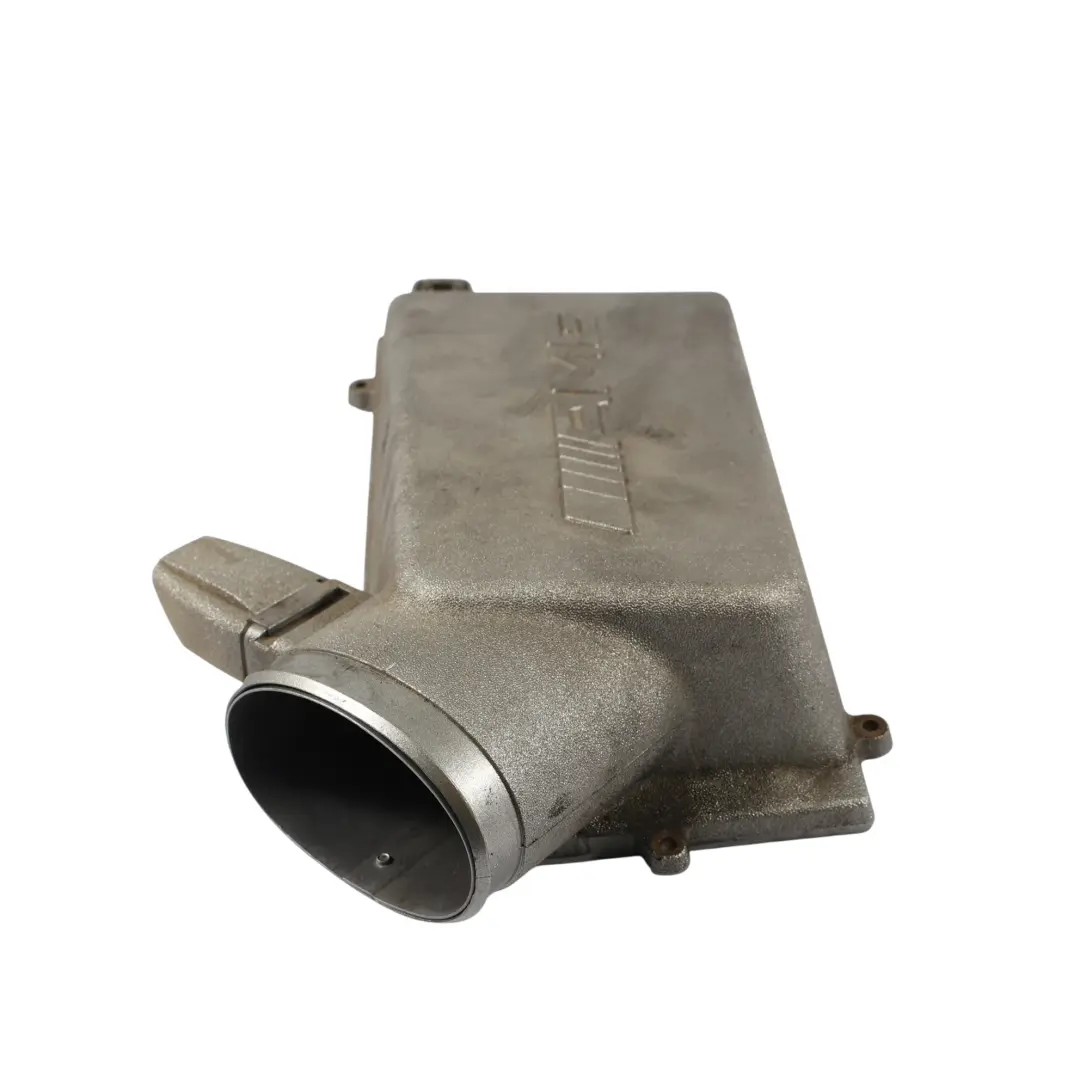 C63 AMG Luft Filter Kasten Gehäuse Rechts für Mercedes W204 C209 W212 mit Teilenummer A1560940606 Mercedes W204 C209 W212 C63 AMG Luft Filter Kasten Gehäuse Rechts - SKU A1560940606 - Teilenummer A1560940606