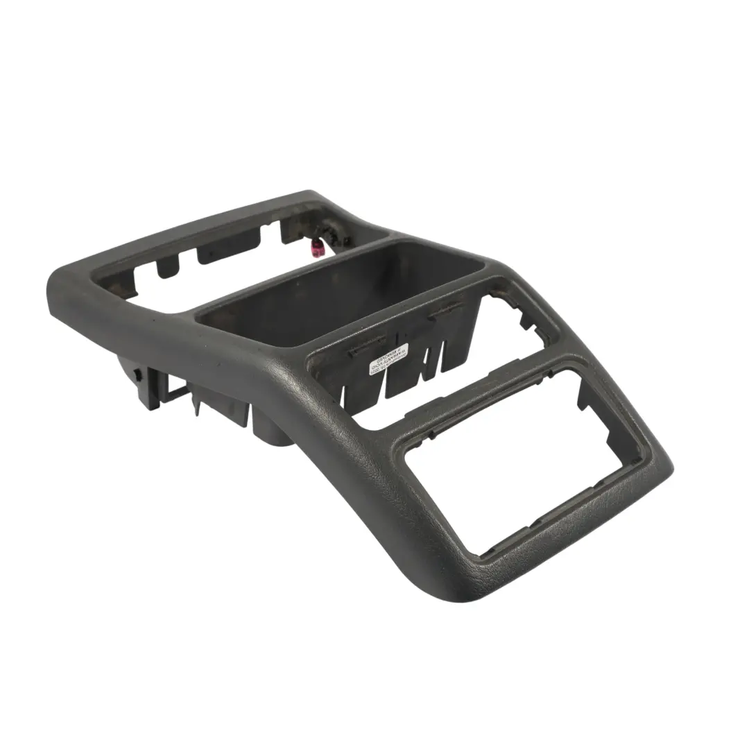 Garniture Ventilation Arrière De La Console Centrale pour Mercedes W163 à propos du numéro de pièce A1636830654 Mercedes W163 Garniture Ventilation Arrière De La Console Centrale - SKU A1636830654 - Numéro de pièce A1636830654