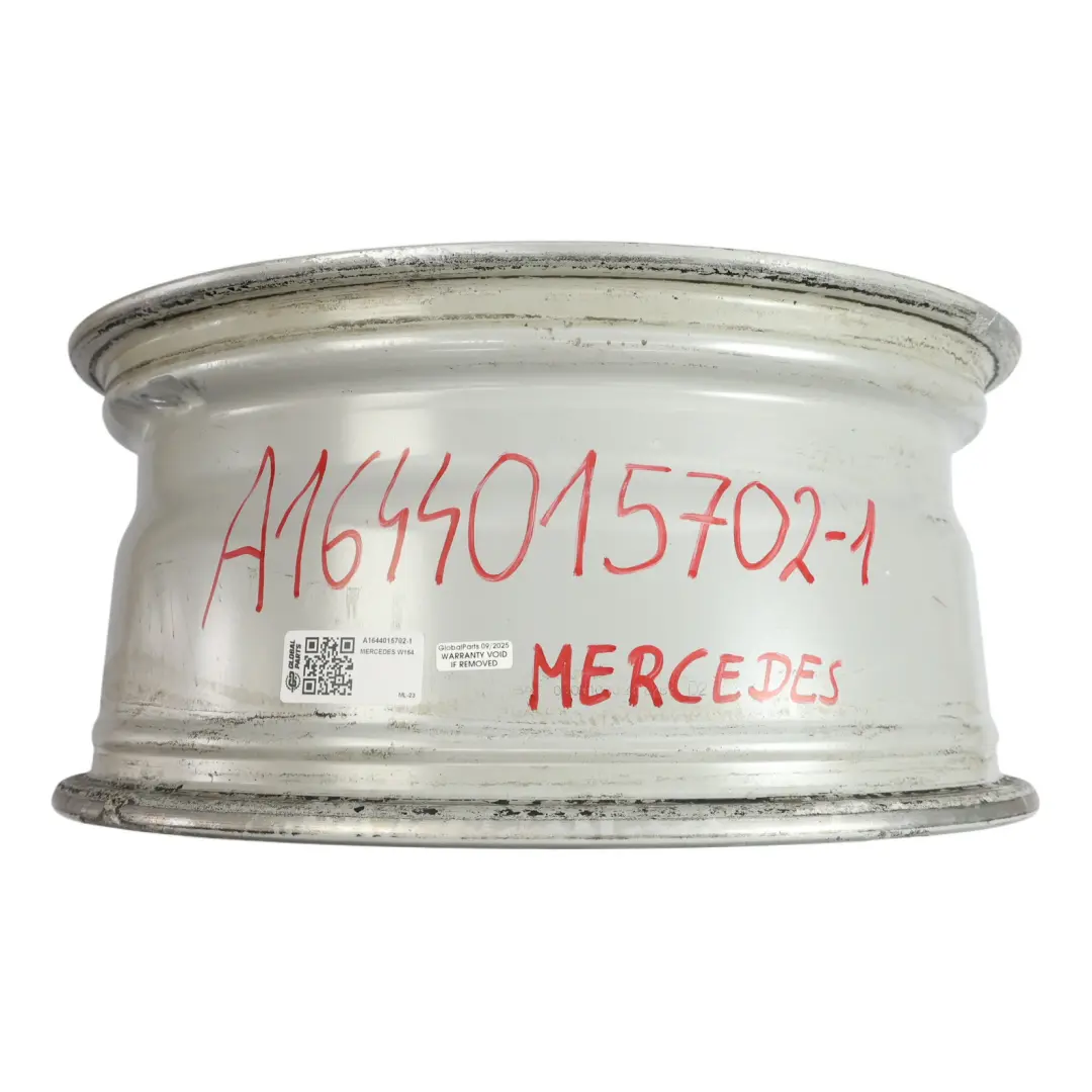 Silber Rad Alufelge 18" 8J ET:60 5-Speichen für Mercedes ML W164 mit Teilenummer A1644015702 Mercedes ML W164 Silber Rad Alufelge 18" 8J ET:60 5-Speichen - SKU A1644015702-1 - Teilenummer A1644015702