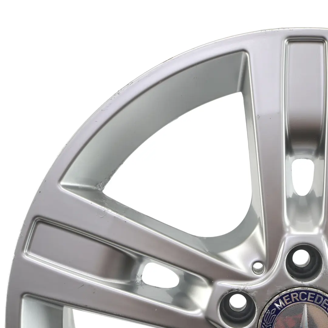 Jante Alliage 18" 8J ET:60 5-Spoke pour Mercedes ML W164 Silver à propos du numéro de pièce A1644015702 Mercedes ML W164 Silver Jante Alliage 18" 8J ET:60 5-Spoke - SKU A1644015702-1 - Numéro de pièce A1644015702