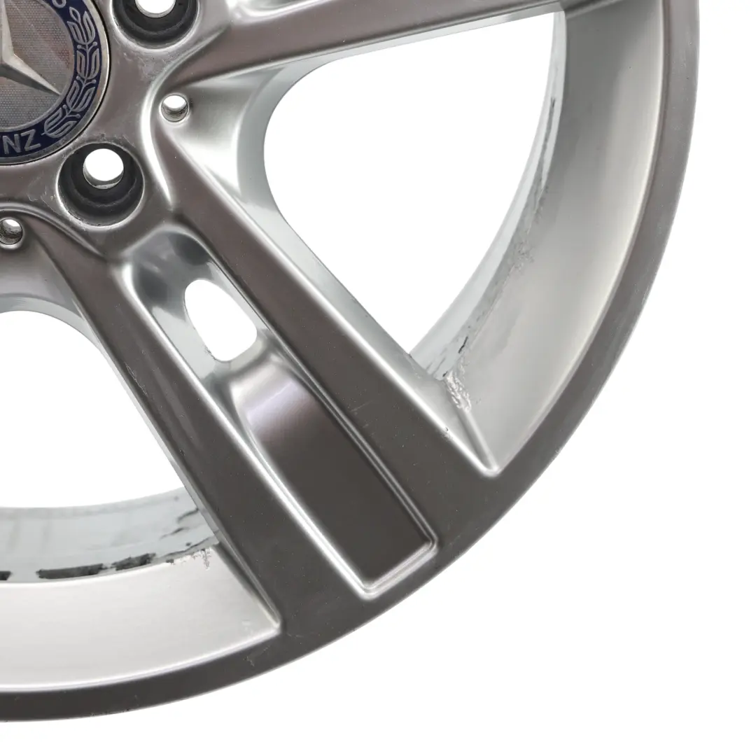 Jante En Alliage Argenté 18" 8J ET:60 5 Branches pour Mercedes ML W164 à propos du numéro de pièce A1644015702 Mercedes ML W164 Jante En Alliage Argenté 18" 8J ET:60 5 Branches - SKU A1644015702-2 - Numéro de pièce A1644015702