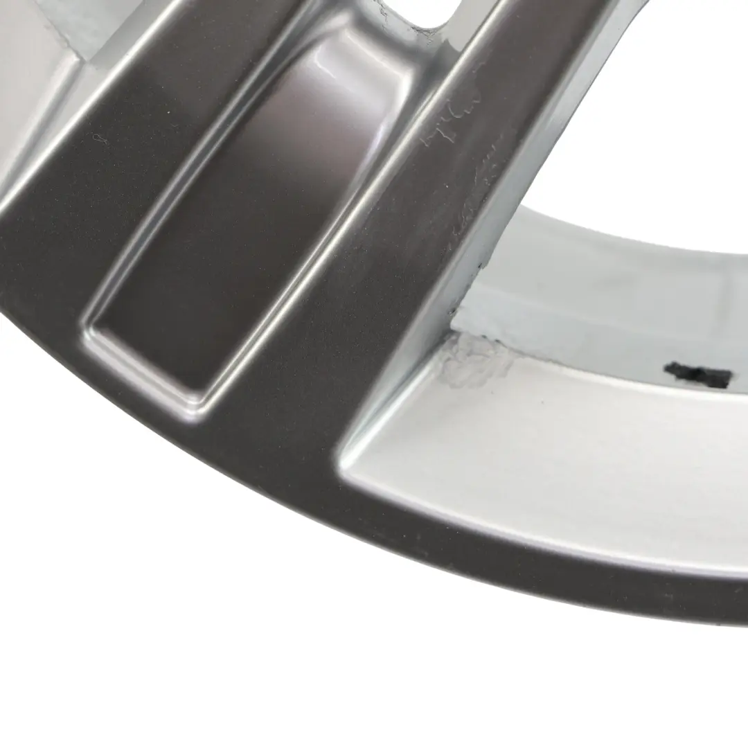 Jante En Alliage Argenté 18" 8J ET:60 5 Branches pour Mercedes ML W164 à propos du numéro de pièce A1644015702 Mercedes ML W164 Jante En Alliage Argenté 18" 8J ET:60 5 Branches - SKU A1644015702-2 - Numéro de pièce A1644015702