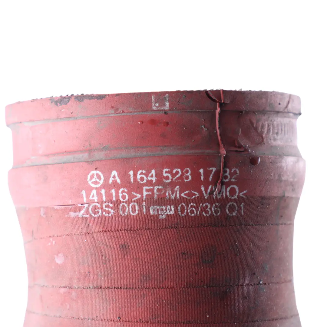 Pipe Hose Line 420 CDI V8 OM629 to Mercedes ML W164 GL X164 Intercooler with Part number A1645281782 Mercedes ML W164 GL X164 Intercooler Pipe Hose Line 420 CDI V8 OM629 - SKU A1645281782 - Part number A1645281782