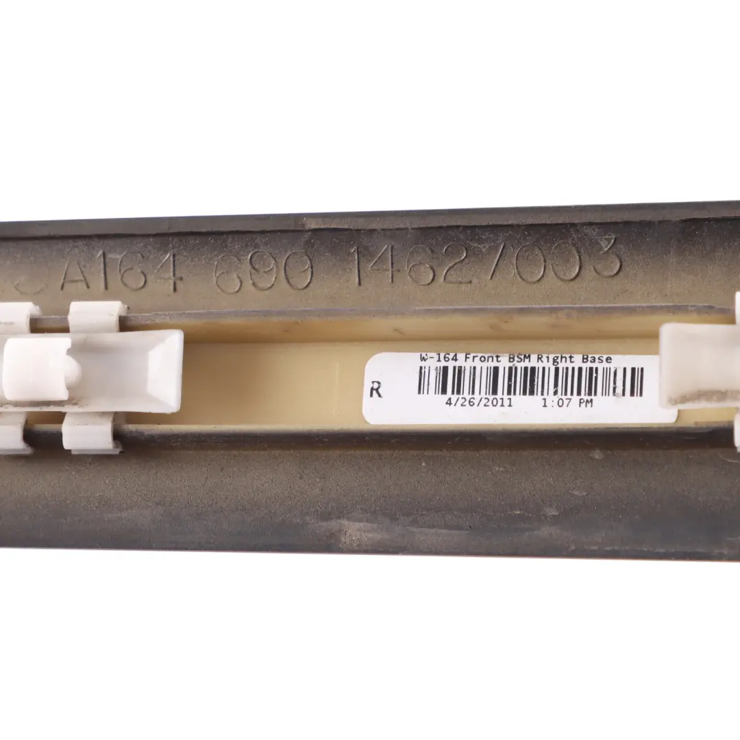 Front Door Moulding Exterior Panel Right O/S Obsidian Black - 197 to Mercedes W164 with Part number A1646901462 Mercedes W164 Front Door Moulding Exterior Panel Right O/S Obsidian Black - 197 - SKU A1646901462-OB - Part number A1646901462