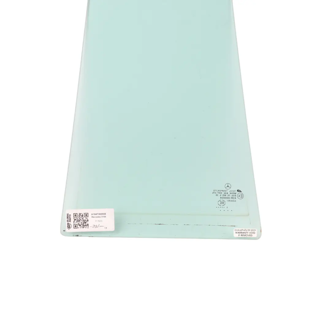 Szyba Lewa Tylna Ćwiartka Boczna Niebieskie Szkło AS2 do Mercedes GL X164 o numerze A1647300555 Mercedes GL X164 Szyba Lewa Tylna Ćwiartka Boczna Niebieskie Szkło AS2 - SKU A1647300555 - Numer Części A1647300555