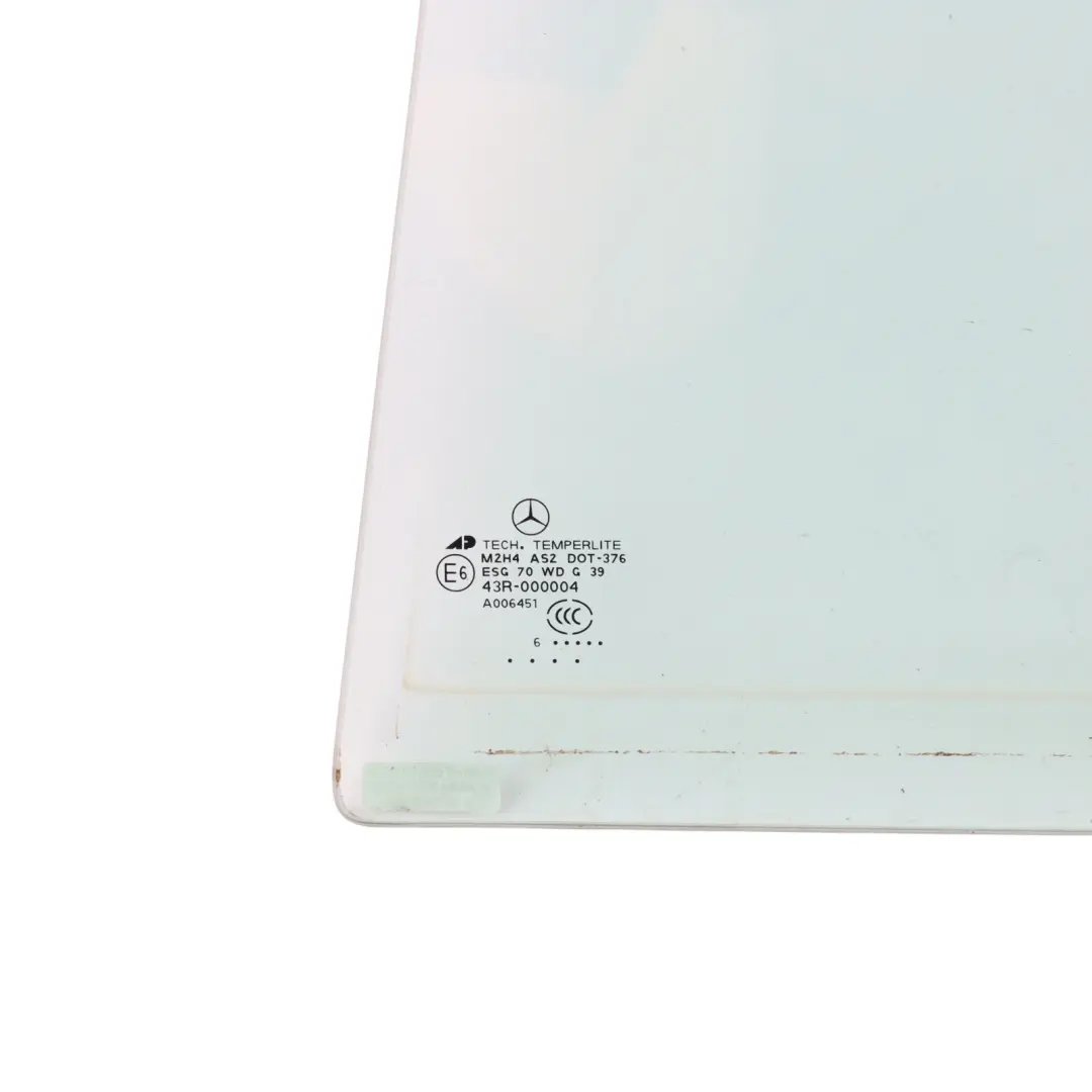 Vitrage arrière gauche Quart de vitrage bleu latéral AS2 pour Mercedes GL X164 à propos du numéro de pièce A1647300555 Mercedes GL X164 Vitrage arrière gauche Quart de vitrage bleu latéral AS2 - SKU A1647300555 - Numéro de pièce A1647300555