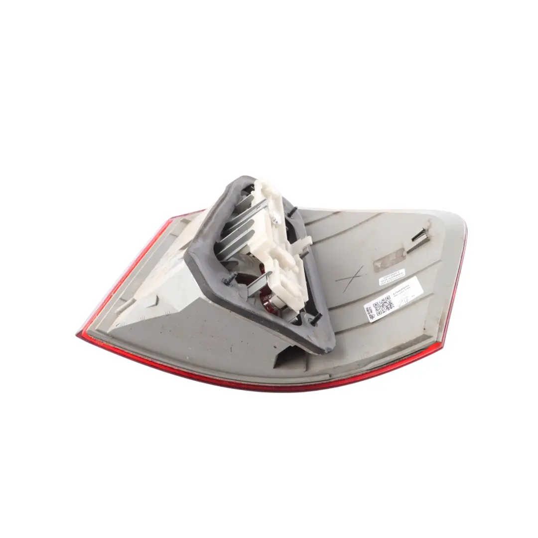 Fanale posteriore sinistro Pannello posteriore A1648200564 per Mercedes GL X164 con numero di parte A1648204164 Mercedes GL X164 Fanale posteriore sinistro Pannello posteriore A1648200564 - SKU A1648204164 - Numero di parte A1648204164