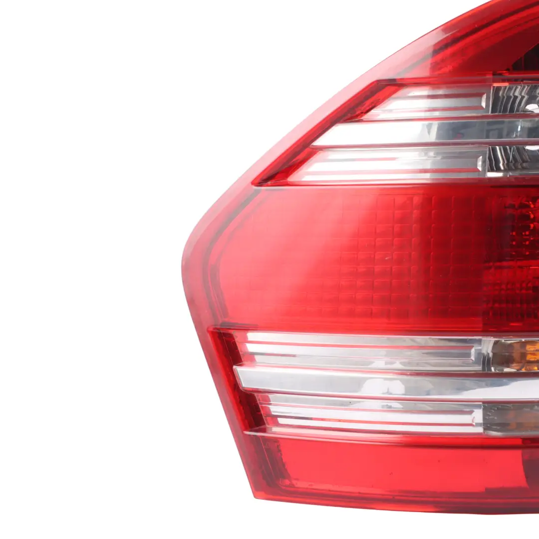 Fanale posteriore sinistro Pannello posteriore A1648200564 per Mercedes GL X164 con numero di parte A1648204164 Mercedes GL X164 Fanale posteriore sinistro Pannello posteriore A1648200564 - SKU A1648204164 - Numero di parte A1648204164