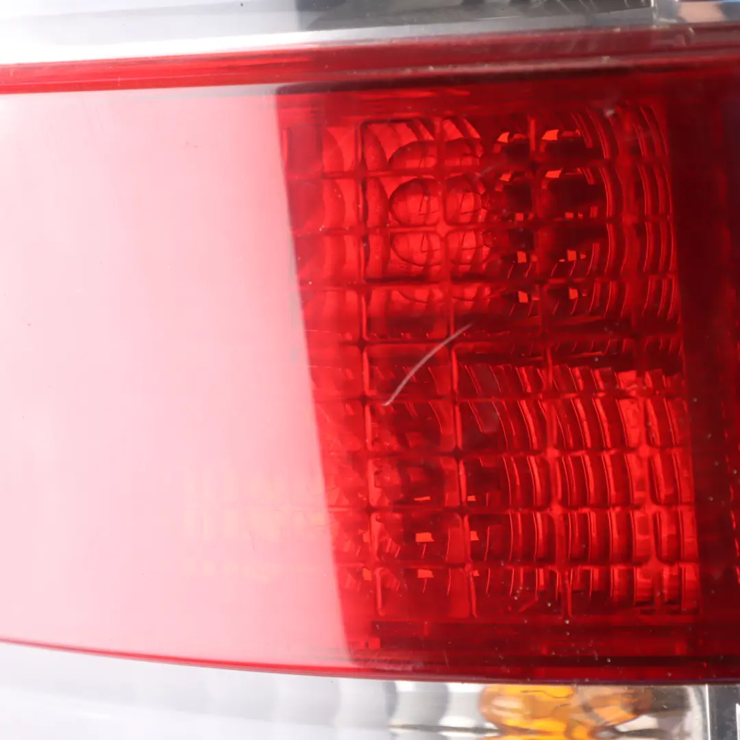 Feu arrière droit Panneau latéral pour Mercedes GL X164 à propos du numéro de pièce A1648204264 Mercedes GL X164 Feu arrière droit Panneau latéral - SKU A1648204264 - Numéro de pièce A1648204264