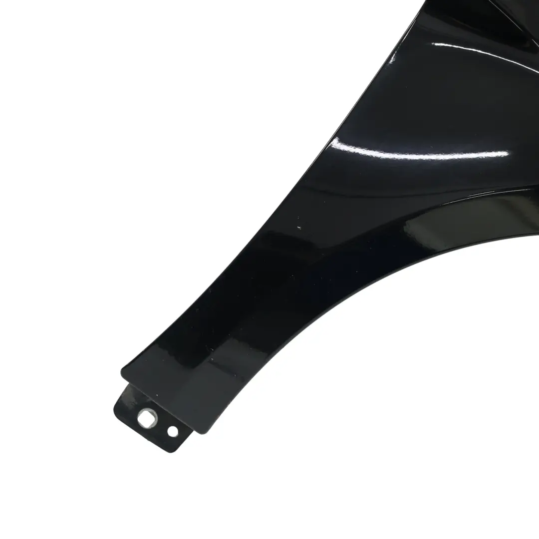 Pannello laterale anteriore destro Parafango Cosmic Black 191 per Mercedes W245 con numero di parte A1698801018 Mercedes W245 Pannello laterale anteriore destro Parafango Cosmic Black 191 - SKU A1698801018-KB1 - Numero di parte A1698801018