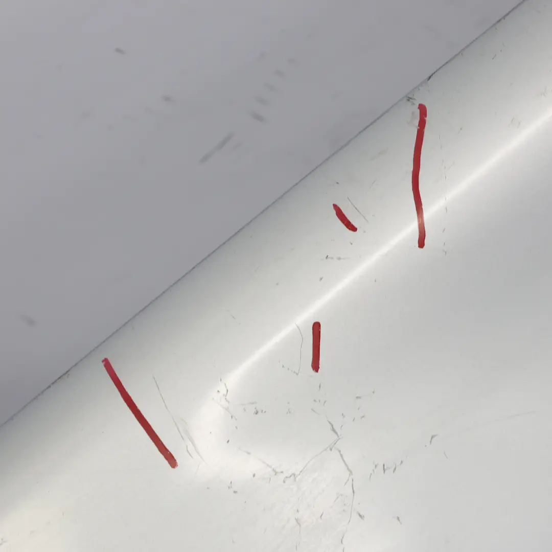 Embellecedor Guardabarros Delantero Izquierdo Iridium Silver - 775 para Mercedes R171 con número de pieza A1718800306 Mercedes R171 Embellecedor Guardabarros Delantero Izquierdo Iridium Silver - 775 - SKU A1718800306-IRS - Número de pieza A1718800306