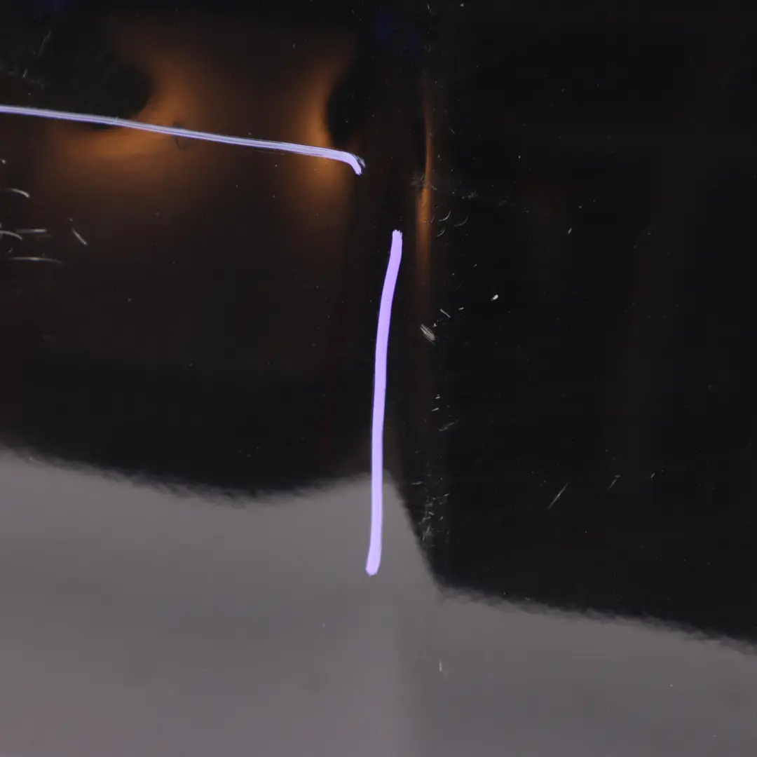 Heckklappe Heckspoiler Kosmos Schwarz Metallic - 191 für Mercedes W176 mit Teilenummer A1767900100 Mercedes W176 Heckklappe Heckspoiler Kosmos Schwarz Metallic - 191 - SKU A1767900100-KB2 - Teilenummer A1767900100