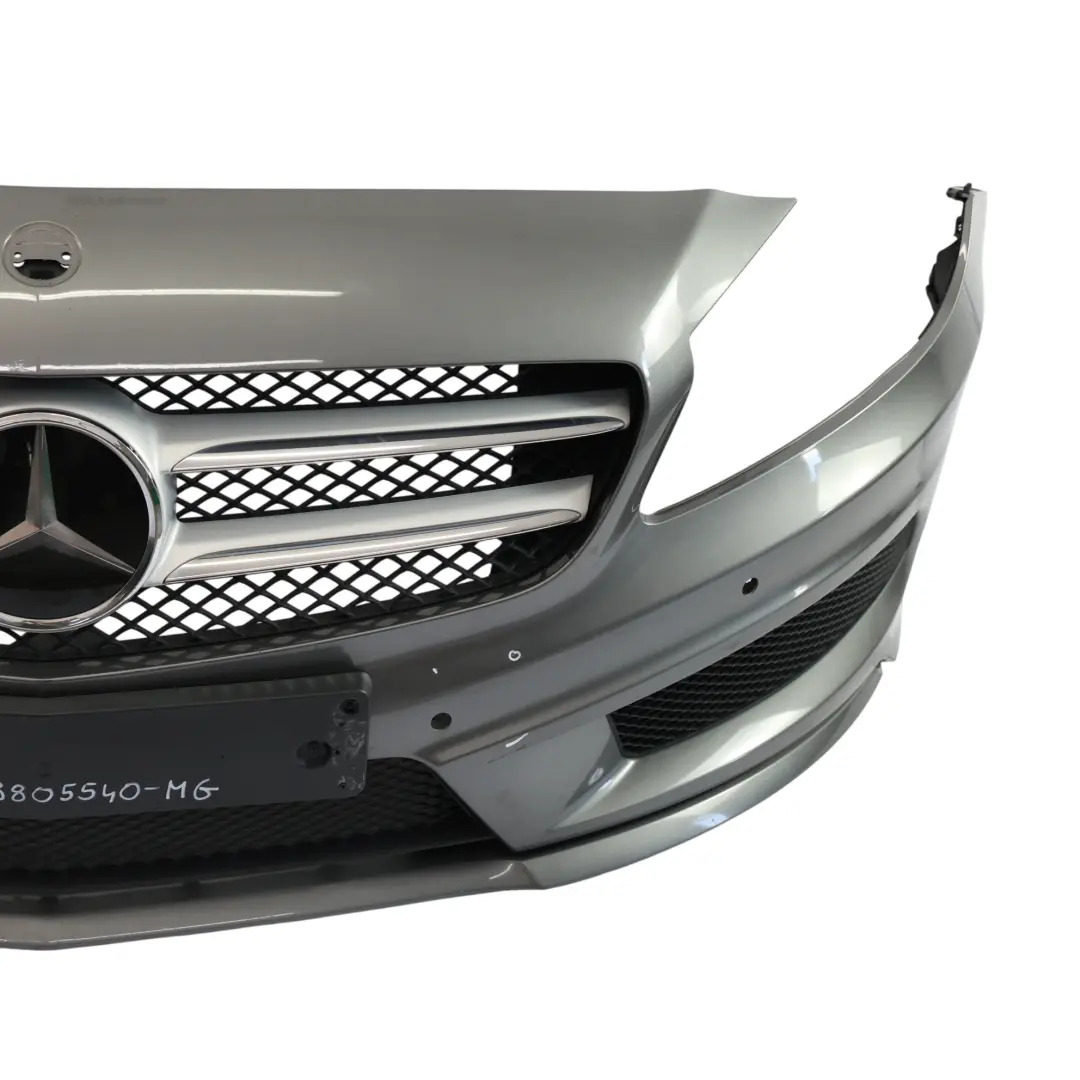 Zderzak Przedni AMG Mountain Grey Metallic - 787 do Mercedes W176 o numerze A1768805540 Mercedes W176 Zderzak Przedni AMG Mountain Grey Metallic - 787 - SKU A1768805540-MG - Numer Części A1768805540