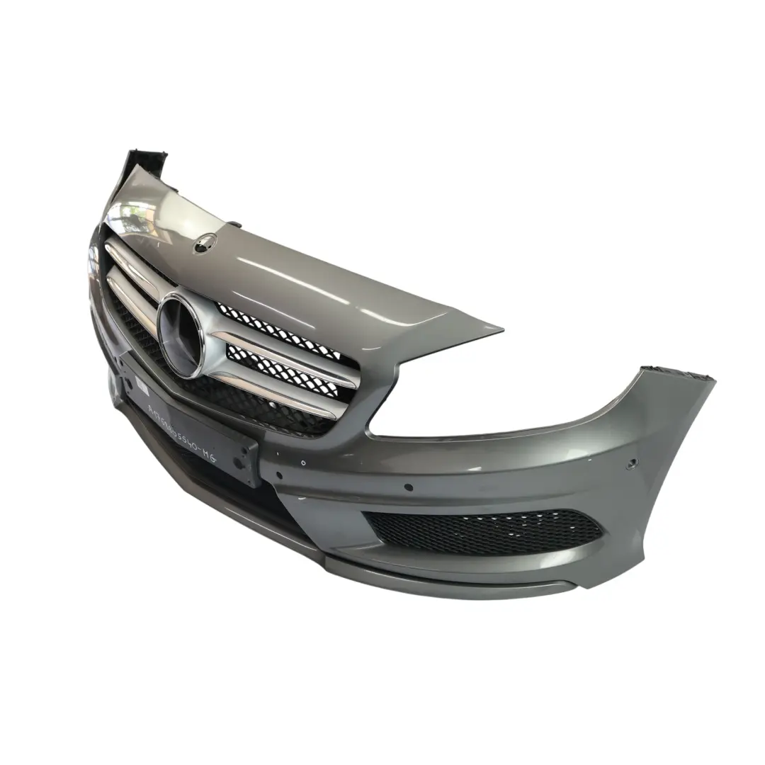Zderzak Przedni AMG Mountain Grey Metallic - 787 do Mercedes W176 o numerze A1768805540 Mercedes W176 Zderzak Przedni AMG Mountain Grey Metallic - 787 - SKU A1768805540-MG - Numer Części A1768805540