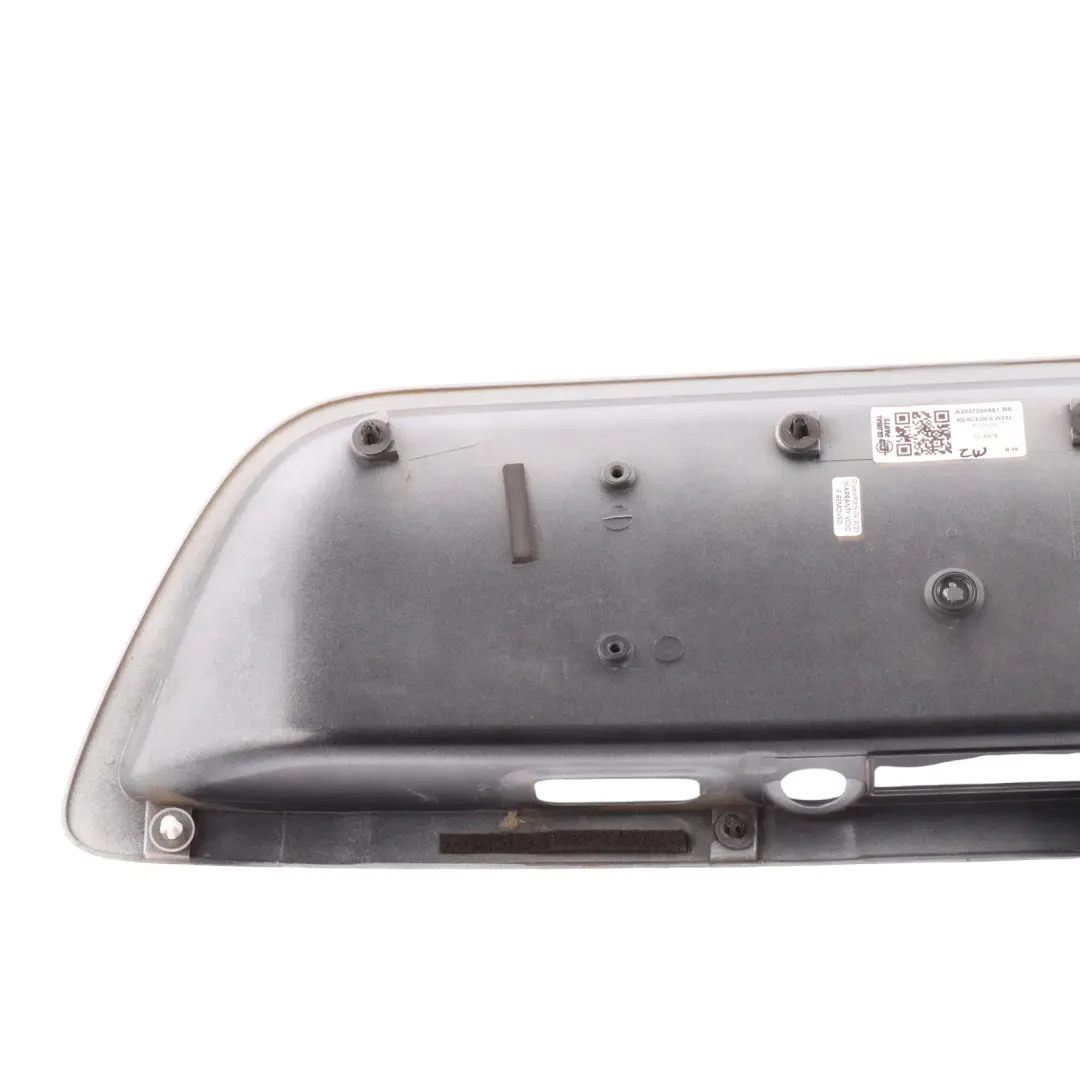 Mercedes W203 Portatarga Posteriore Del Bagagliaio Argento Brillante - 744 - SKU A2037500881-BS - Numero di parte A2207500281