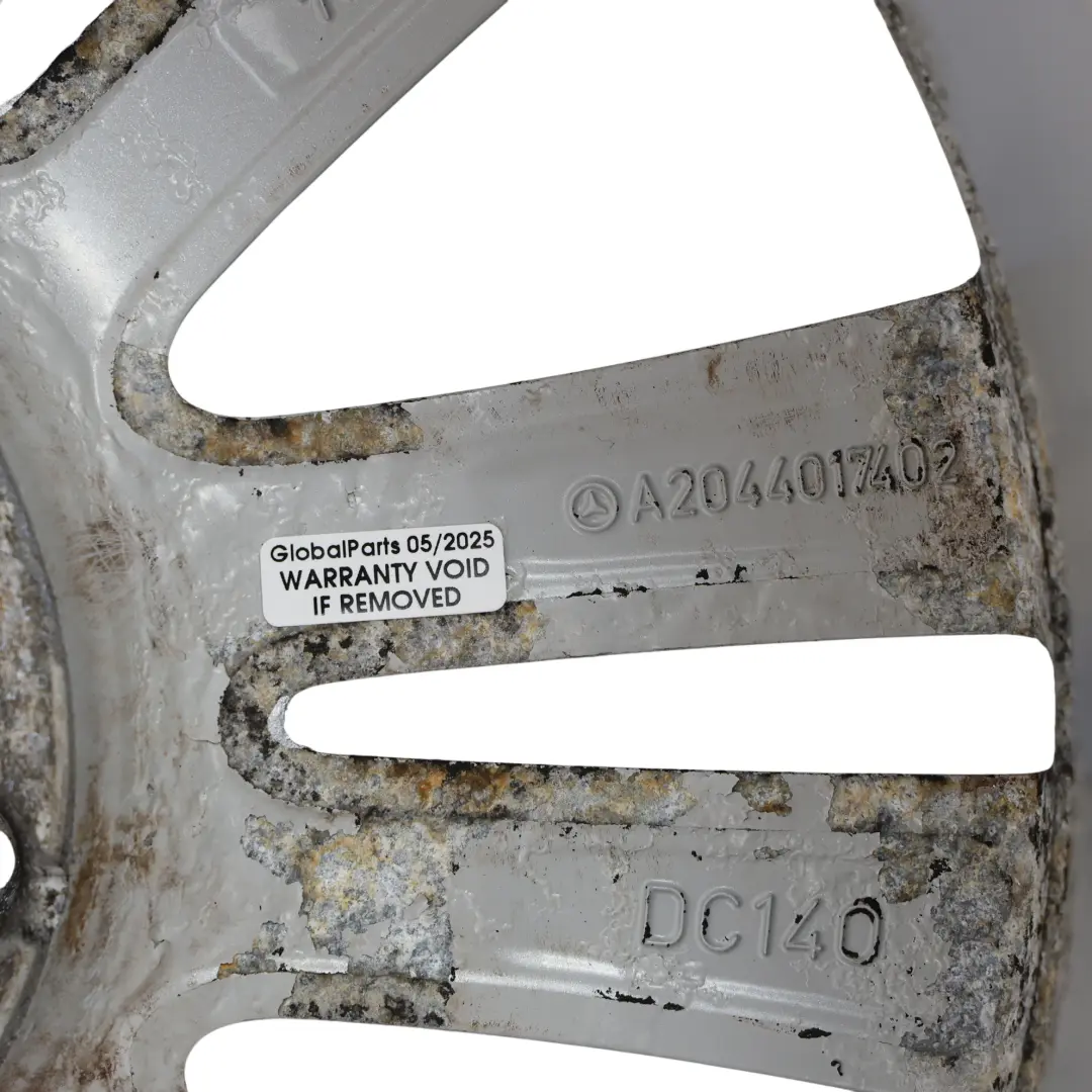 Cerchi in lega argento a doppie razze 17" 7,5J ET:47 per Mercedes W204 7 con numero di parte A2044017402 Mercedes W204 7 Cerchi in lega argento a doppie razze 17" 7,5J ET:47 - SKU A2044017402-1 - Numero di parte A2044017402