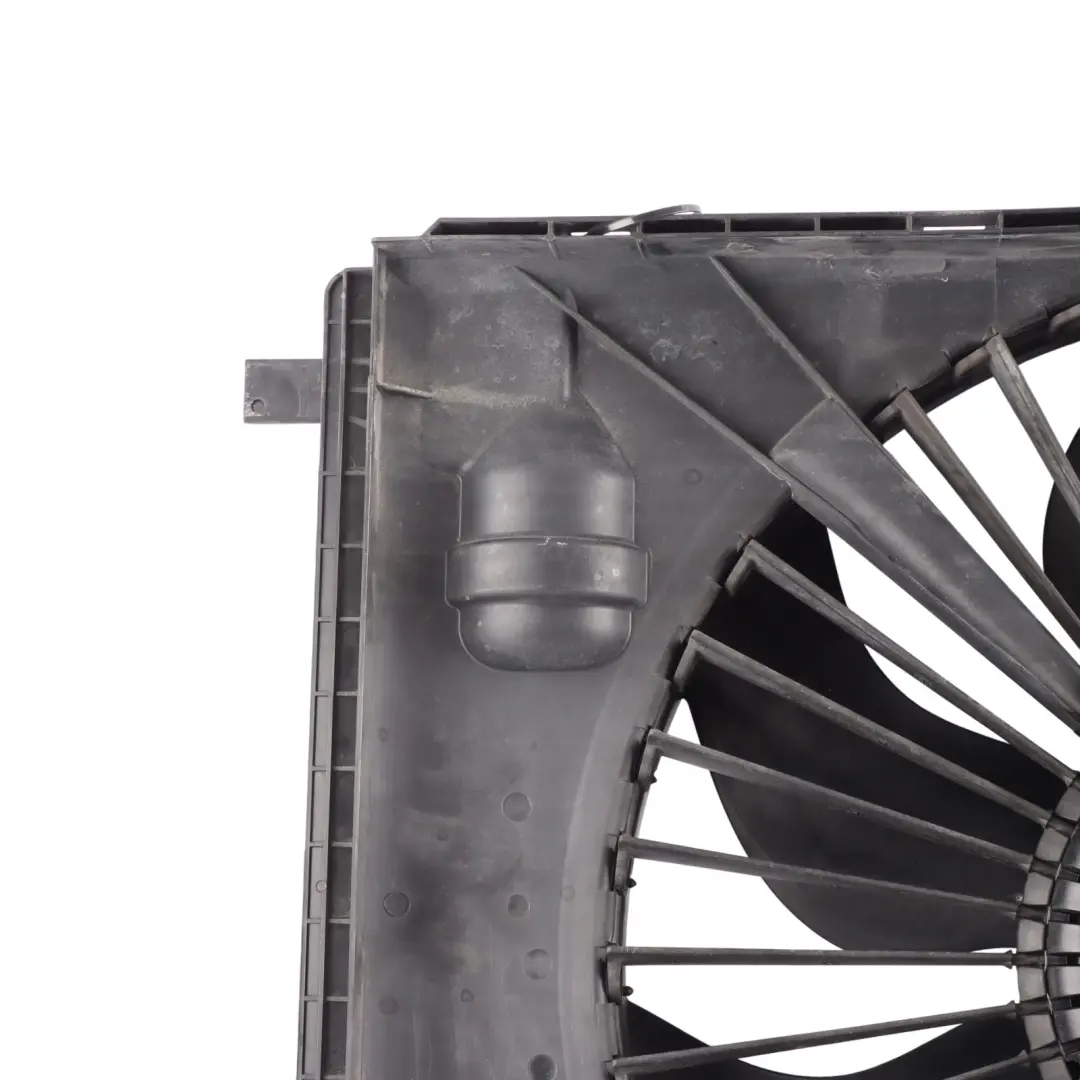 Refrigeracion Radiador Ventilador para Mercedes W204 W212 Motor con número de pieza A2045000393 Mercedes W204 W212 Motor Refrigeracion Radiador Ventilador - SKU A2045000393 - Número de pieza A2045000393