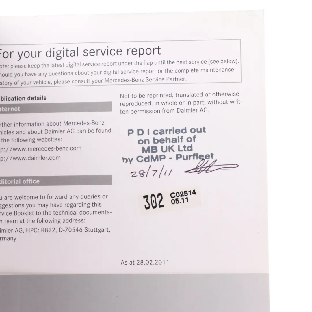 Mercedes W204 Owner's Handbook Service Booklet Case COMAND Manual A2045847100 - SKU A2045847082-1 - Part number A2045847082