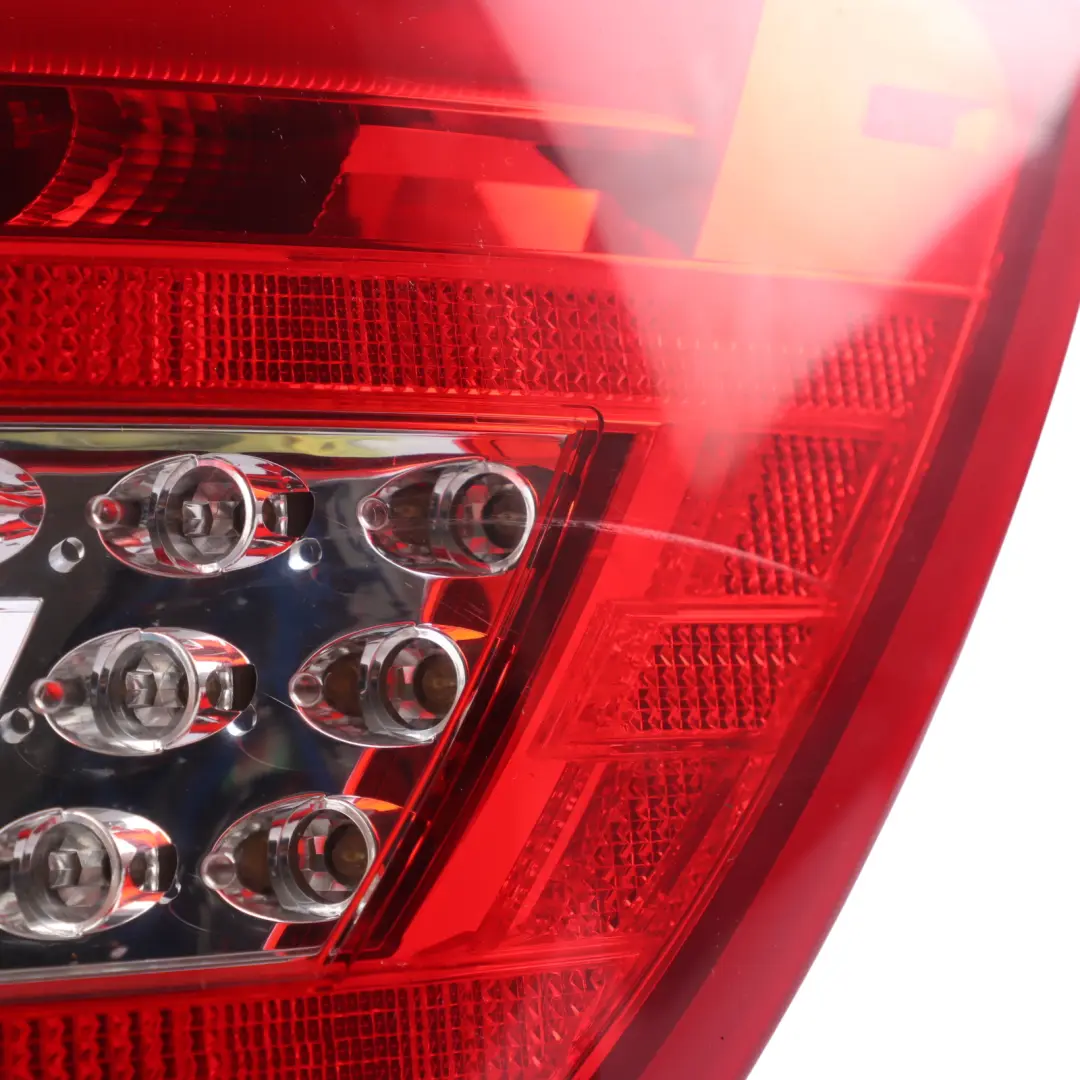 Mercedes W204 Kombi Lampa Prawy Tył Prawa Tylna - SKU A2048206564-2 - Numer Części A2048206564